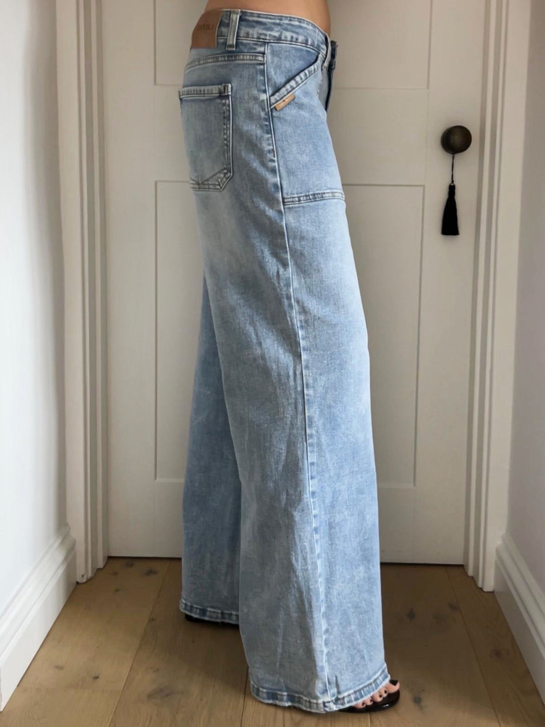 VINTAGE PATCH POCKET DENIM JEANS