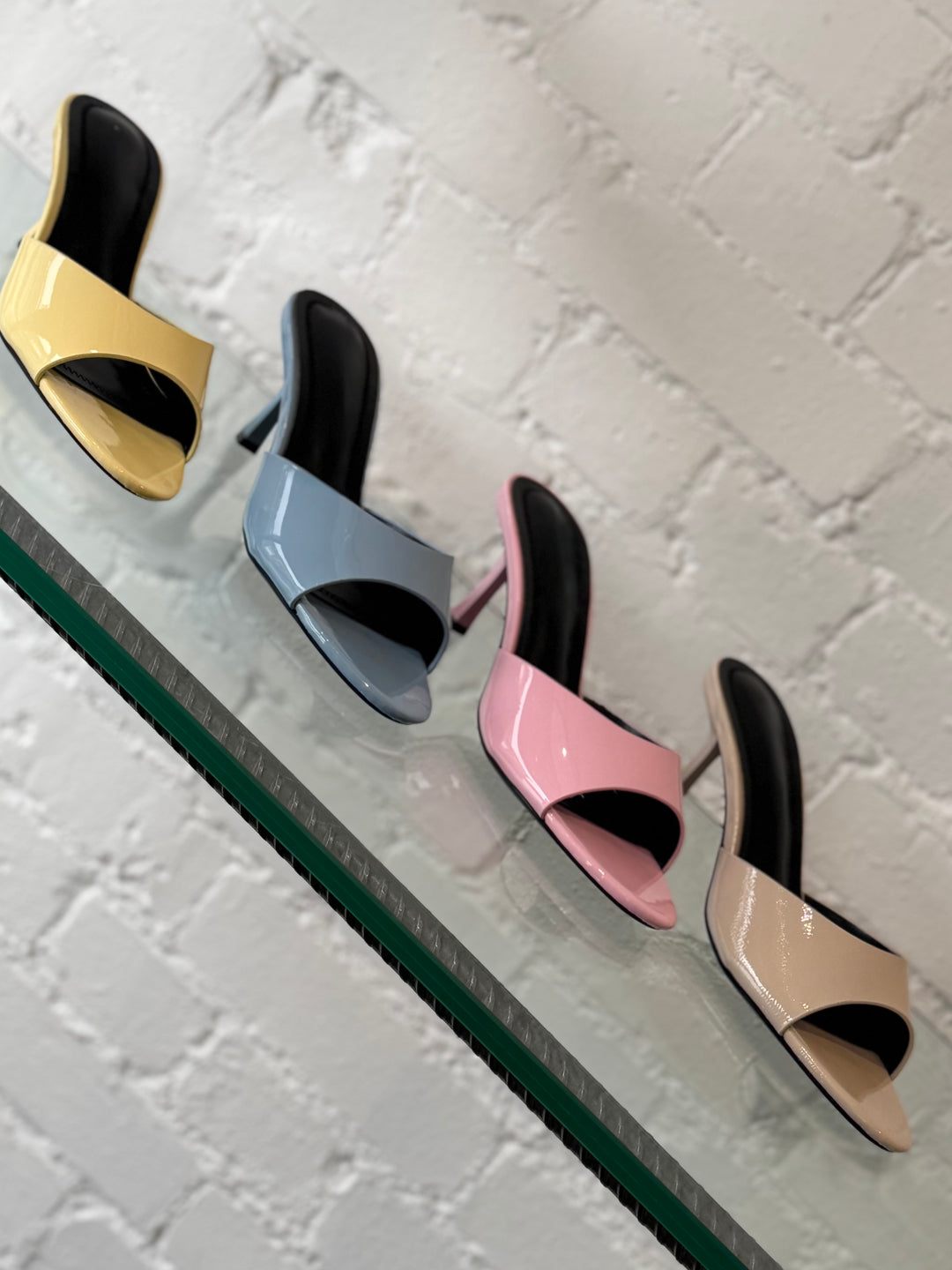 KITTEN HEEL MULE BLUE