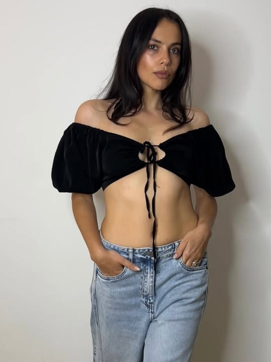 MIA BARDOT CROP BLACK