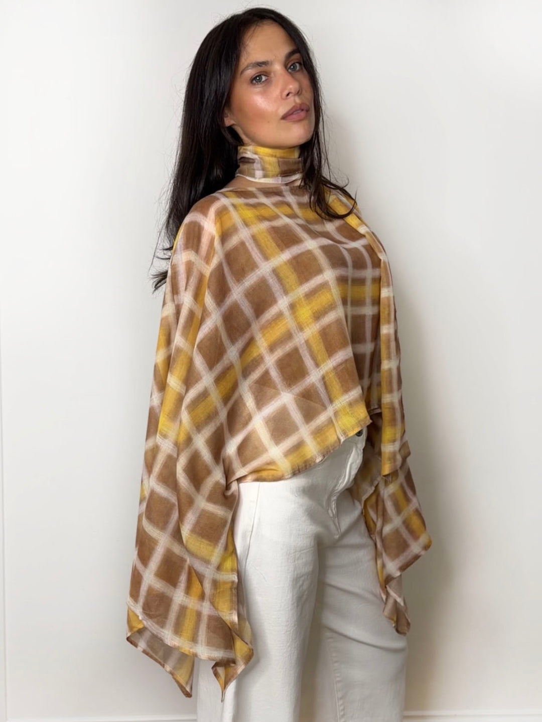 CHECK CAPE AND SCARF