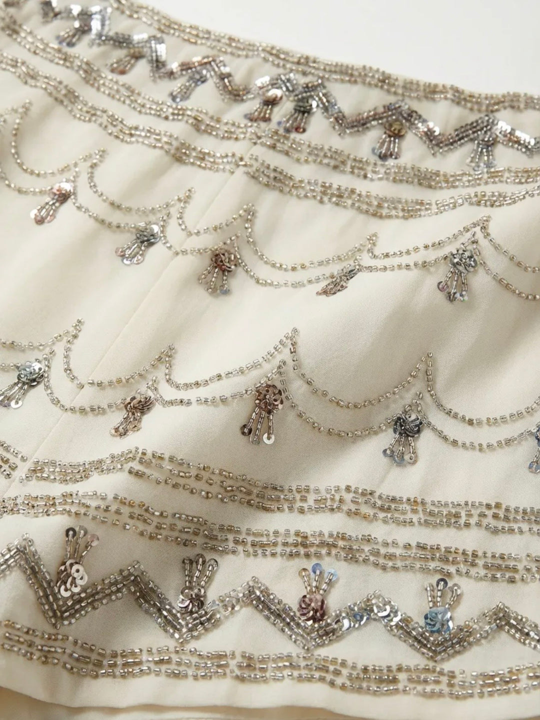SEQUIN BEAD SHORT