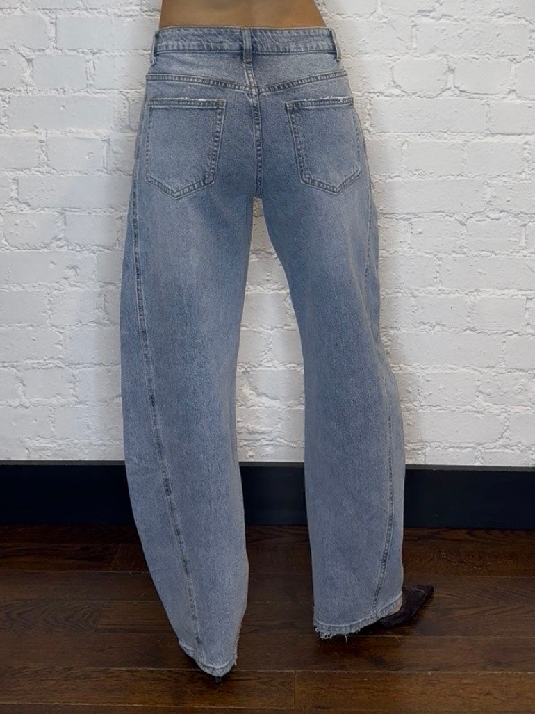 SEAM DETAIL DENIM BARREL LEG JEANS