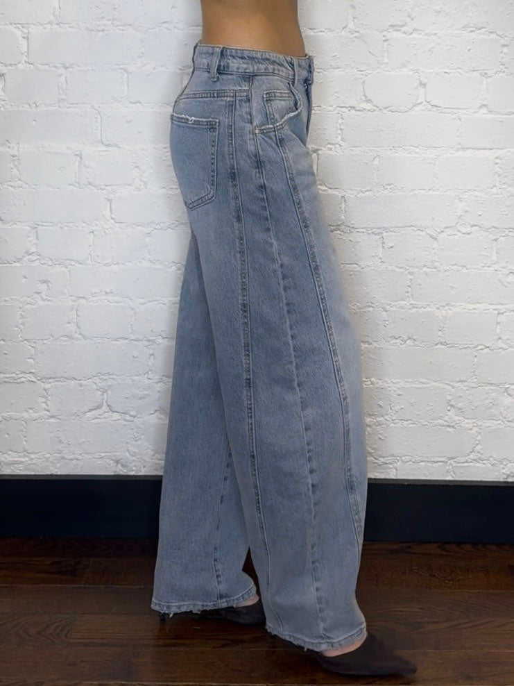 SEAM DETAIL DENIM BARREL LEG JEANS