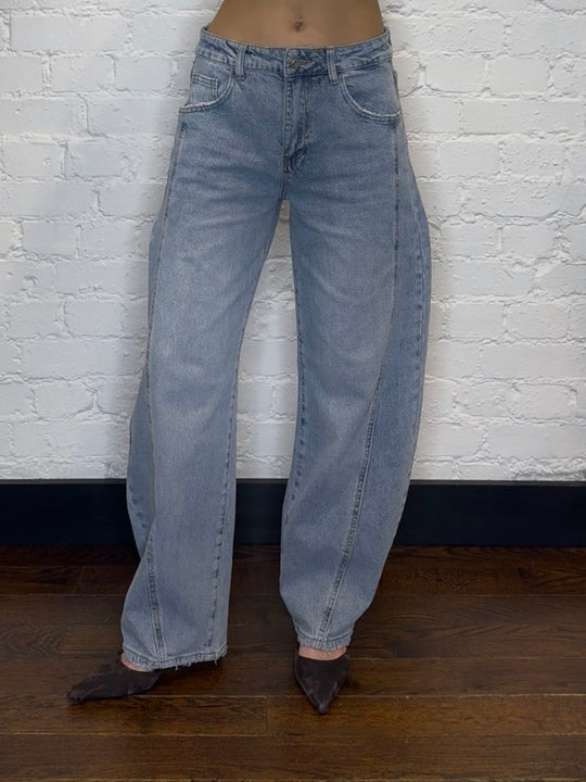 SEAM DETAIL DENIM BARREL LEG JEANS