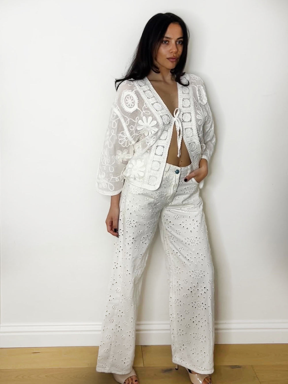 WHITE ANGLAISE DENIM JEANS